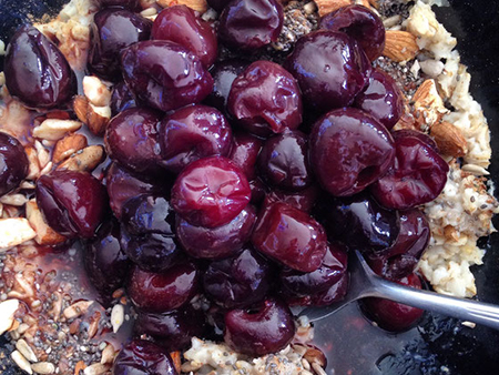 Spiced Cherry and Almond Oatmeal 